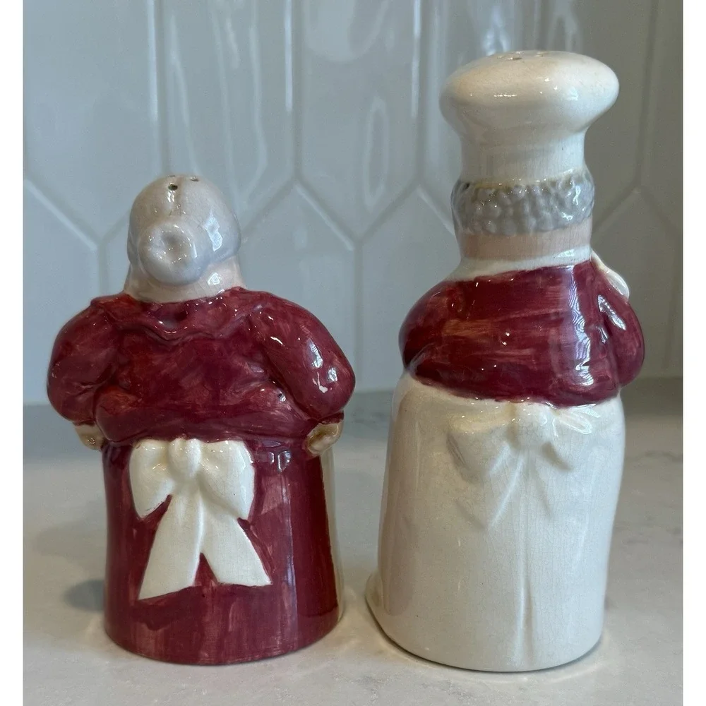 Vintage Grandma Grandpa‎ Salt Pepper Shakers Chef Hat Cook  Apron Kitchen Signed